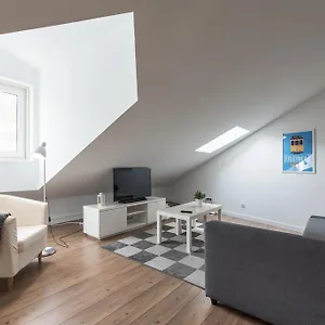 Apartment Charming Tram 28